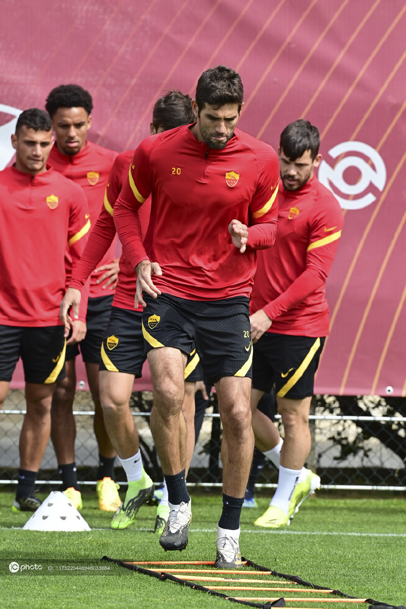 赛前体能课后，纽卡斯尔造点机会备战欧联，压力陡增，赛季目标并未改变的简单介绍